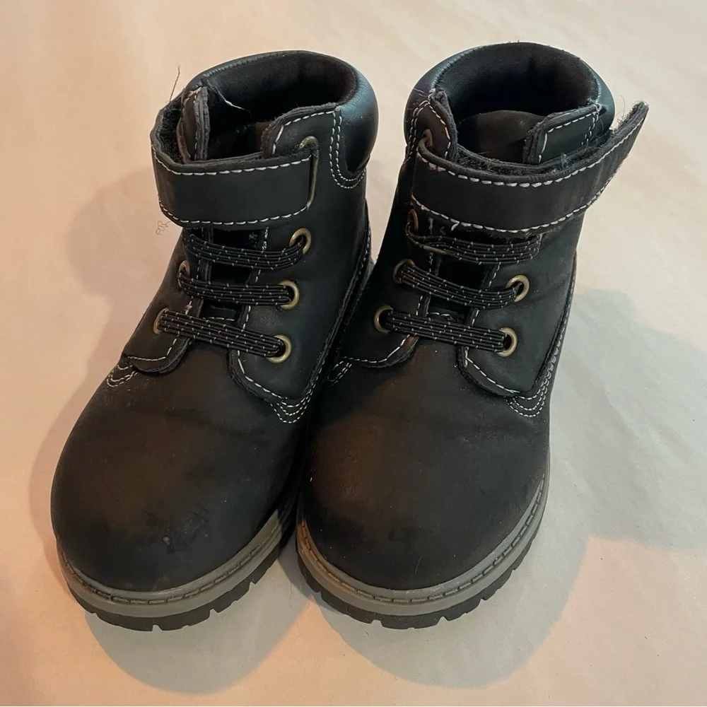Black Boots in Toddler Size 7